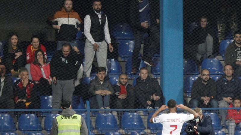 Fotografija: Anglež Raheem Sterling s proslavljanjem gola ni sprožil veliko simpatij pri črnogorskih navijačih. FOTO: Reuters