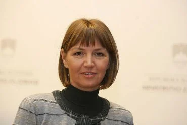 Mojca Gobec, direktorica direktorata za javno zdravje, ne komentira obtožb na svoj račun. FOTO: PR