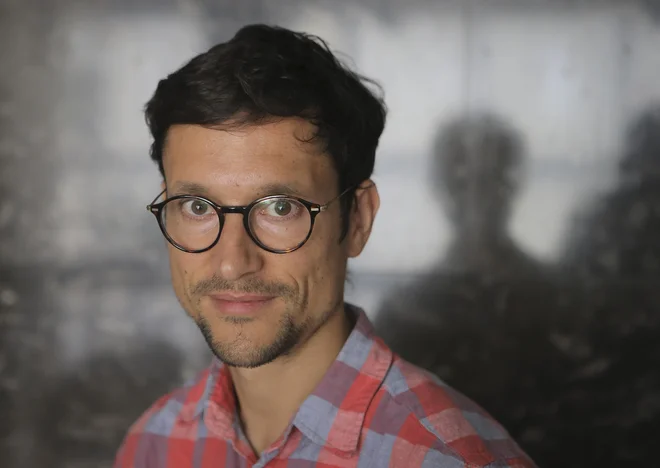 Za dr. Jerneja Uleta je to že njegov tretji projekt ERC. Pred tem je projekt ERC pridobil na razpisu leta 2007 za raziskovalce, ki začenjajo svojo samostojno raziskovalno pot, kasneje pa je bil uspešen še na razpisu 2013 za raziskovalce, ki utrjujejo svojo samostojno raziskovalno pot. FOTO: Jože Suhadolnik/Delo