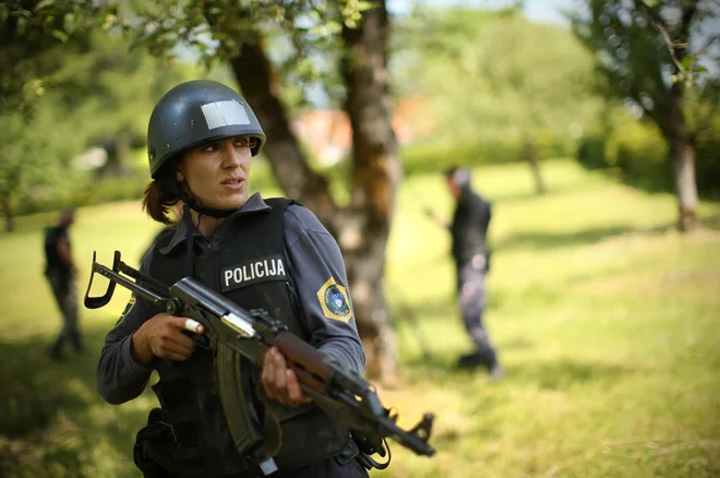 Do danes so zbirali ponudbe za analizo, kako so ovrednoteni uniformirani poklici. FOTO: Jure Eržen