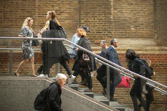 Trenutno naj bi bilo v okviru programa Erasmus+ v Združenem kraljestvu slabih 14.000 študentov iz EU27, v državah EU27 pa naj bi bilo po ocenah okoli 7000 učencev iz Združenega kraljestva. FOTO: Jure Eržen/Delo