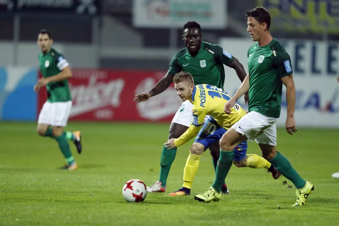 Rudi Požeg Vancaš (v sredini) je najboljši strelec 1. SNL, a selektorja Matjaža Keka še ni prepričal. FOTO: Leon Vidic/Delo