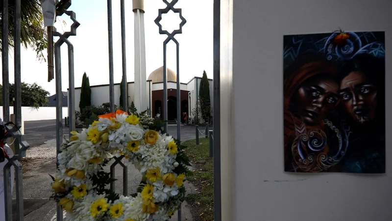 Fotografija: 28-letnika so obtožili enega samega umora in ostaja v zaporu do 5. aprila, ko bo moral spet pred sodišče in bodo obtožnico verjetno razširili. FOTO: AFP