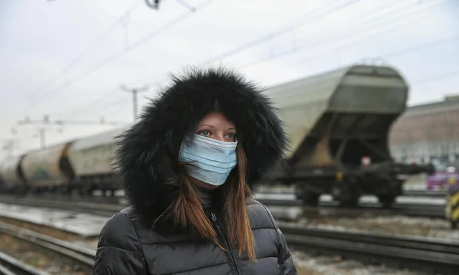 Gripa je lahko neposredni vzrok smrti, pogosteje pa je posredni razlog, kar pomeni, da pri nekaterih bolnikih lahko samo posredno sklepajo, da je pripomogla ali povzročila neugoden izid.<br />
FOTO: Jože Suhadolnik