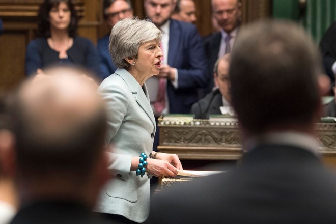 Če bi parlament podprl mehkejšo obliko brexita, bi se britanska vlada znašla v nezavidljivem položaju. Foto Mark Duffy/Afp