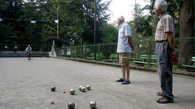 Fotografija: Balinanje je nikanje ali frnikolanje za odrasle. Foto: Mavric Pivk