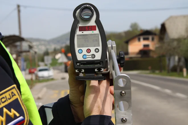 Policisti bodo na 611 lokacijah merili hitrost. FOTO: PU Novo mesto