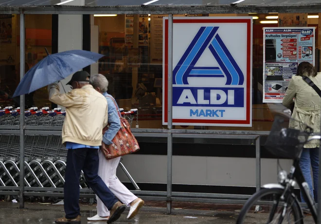 Veriga Aldi je navzoča v devetih državah na treh celinah in ima več kot 5600 trgovin. FOTO: Reuters