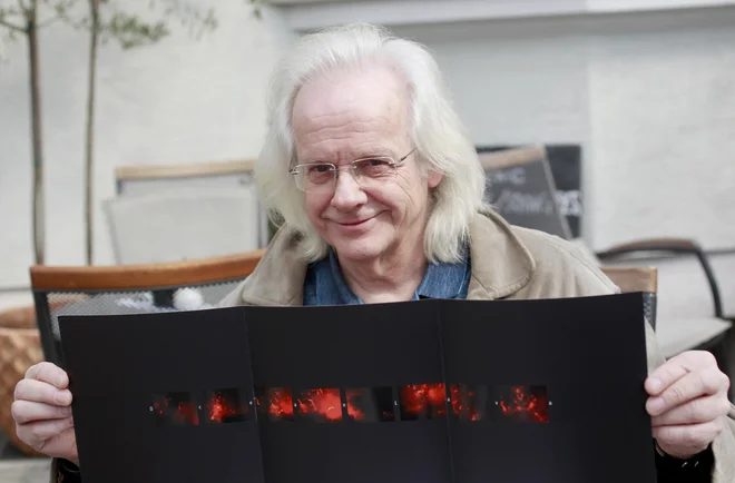 &raquo;Posvetim se fenomenu, ki me navdihne in fascinira, da ga začnem preučevati z vseh zornih kotov,&laquo; pravi Andrej Zdravič. Foto Roman Šipić