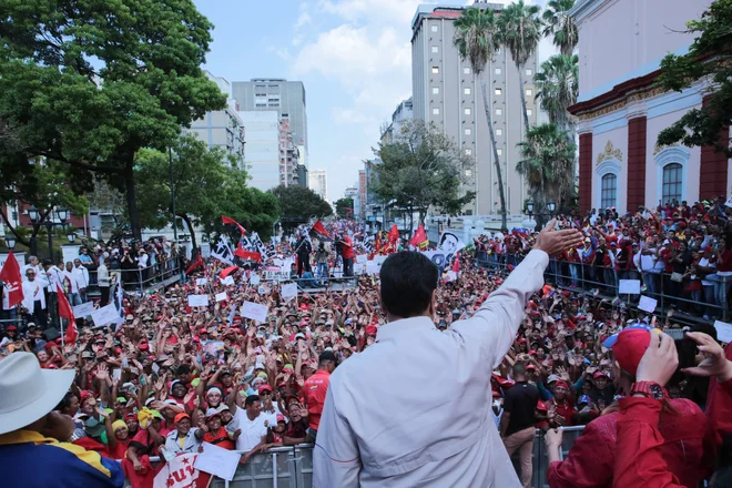 Na protestih opozicije po celi državi se je v soboto zbralo več tisoč ljudi. FOTO: Ho Afp