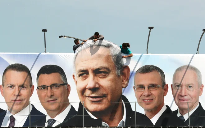 Izraelski premier s svojo obljubo računa na glasove skrajne desnice pred bližajočimi se volitvami. FOTO: Ammar Awad/Reuters