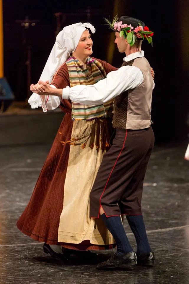 Najmlajši član AFS France Marolt šteje 17 let, najstarejši maroltovec pa je član tamburaške zasedbe in jih ima 74. Trenutno društvo šteje okoli 80 članov. FOTO: Peter Košenina