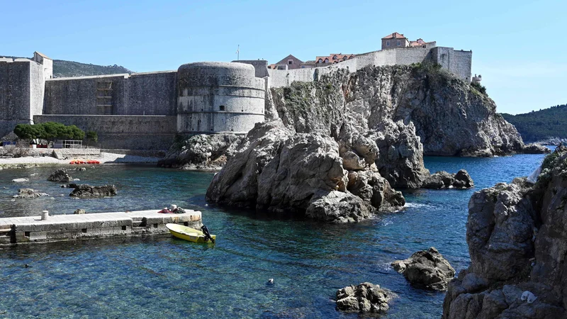 Fotografija: Trdnjava Lovrijenac iz 11. stoletja je eno od znanih prizorišč iz serije. FOTO: AFP