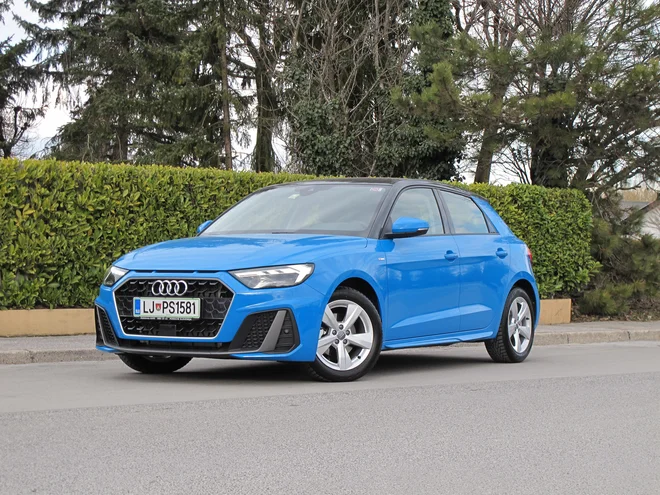 Audi A1 sportback ponuja več prostora kot predhodnik, a ohranja kompaktne mere. FOTO: Blaž Kondža