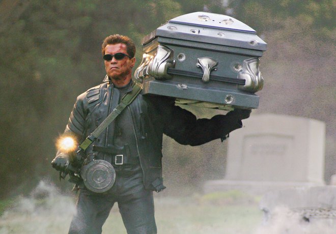 Kot Terminator je bil Arnold Schwarzenegger neusmiljen do nasprotnikov, v realnem življenju pa je bila takšna do njega žena. FOTO: Reuters