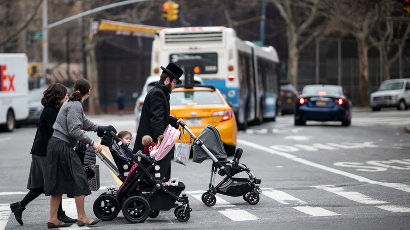Fotografija: Žarišče epidemije ošpic v New Yorku je ortodoksna judovska skupnost v četrti Williamsburg. FOTO: AFP