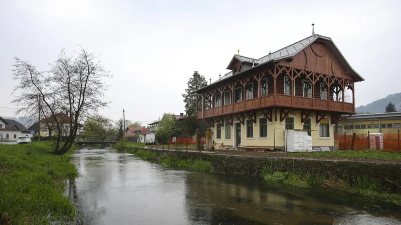 Fotografija: Ruska dača ob vznožju Rašice bo po obnovi prizorišče številnih dogodkov. Foto Jože Suhadolnik