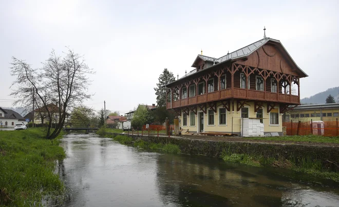 Ruska dača ob vznožju Rašice bo po obnovi prizorišče številnih dogodkov. Foto Jože Suhadolnik
