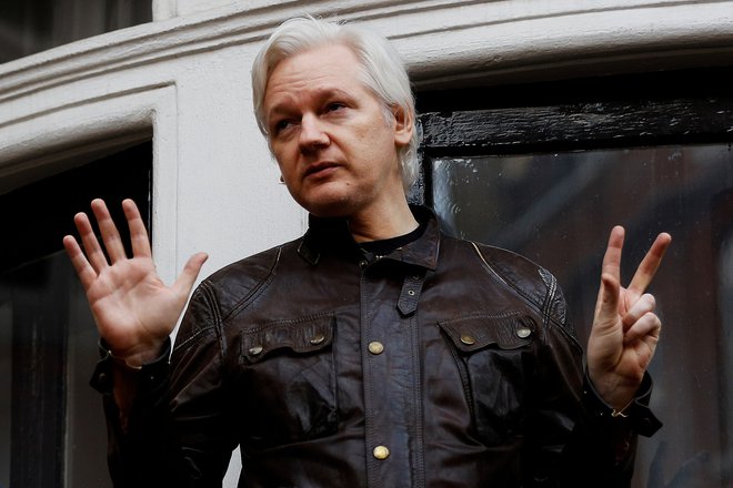 Assange je naredil veliko za to, da je širša javnost izvedela, kako državne institucije, od obveščevalnih, vojaških do diplomatskih, v resnici delujejo. FOTO: Peter Nicholls/Reuters