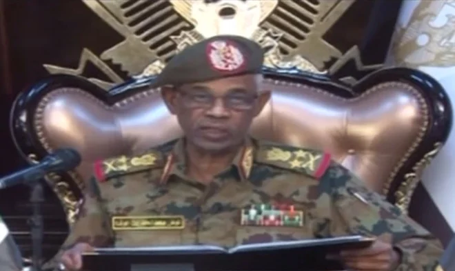 Državni udar je na nacionalni televiziji potrdil sudanski minister za obrambo<strong> </strong>Avad Ibn Ouf. FOTO: AFP