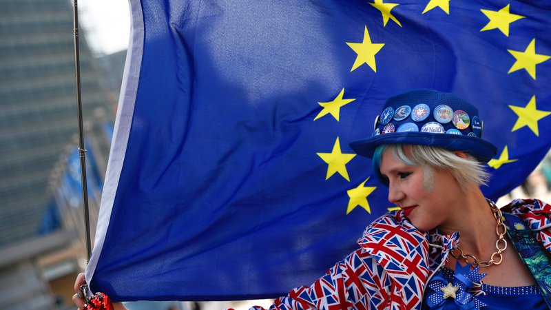 Fotografija: Podaljšanje roka za brexit spet sproža ugibanja o drugem referendumu ali preklicu izstopa. Foto Reuters