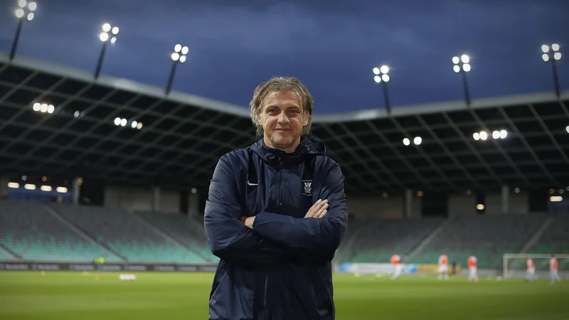 Fotografija: Safet Hadžić je septembra v vlogi vršilca dolžnosti trenerja izvlekel Olimpijo iz krize, po razpletu brez golov v Fazaneriji pa bo jutri bržčas spet trener zeleno-belih. FOTO Leon Vidic/Delo