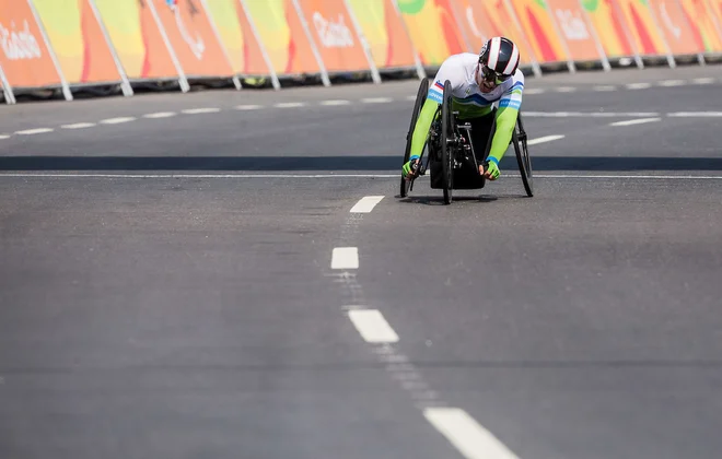 Primož Jeralič med vožnjo na paraolimpijskih igrah v Riu de Janeiru leta 2016<br />
Foto Vid Ponikvar / Sportida