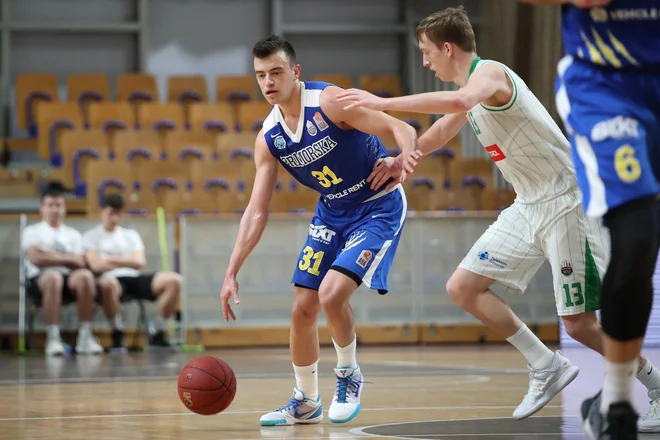 Žan Mark Šiško in soigralci nizajo zmage nad branilci naslova v DP: FOTO: Petrol Olimpija