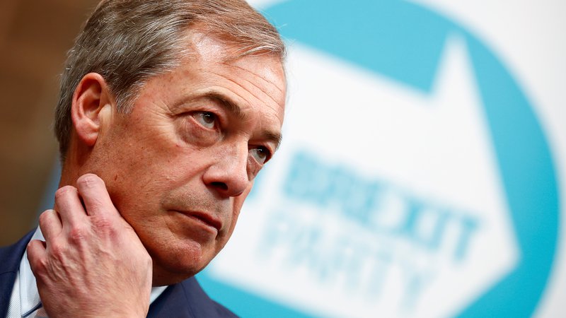 Fotografija: Evroskeptik Nigel Farage hoče ostati evropski poslanec. FOTO: Reuters