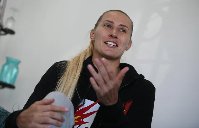 »Če nimaš urejenih stvari v glavi, ti ne pomagajo ne tehnika, ne udarci, ne talent, ne more priti do pravih rezultatov.« FOTO: Tadej Regent/Delo