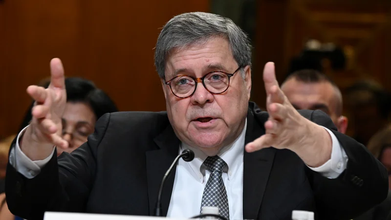 Fotografija: Ameriški pravosodni minster William Barr je ponovil, da predsednik ni bil ne del zarote niti ni skušal vplivati na t.i. rusko preiskavo. FOTO Reuters