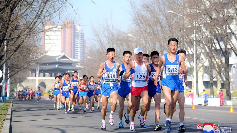 Fotografija: Letos je bil maraton v Pjongjangu še posebej dobro obiskan. FOTO: Reuters