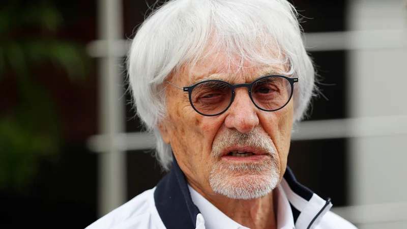 Fotografija: Bernie Ecclestone je tudi na sklepanje poslov gledal kakor na tekmovanje. »Več ko sem iztržil, bolje sem se počutil.« FOTO: Reuters