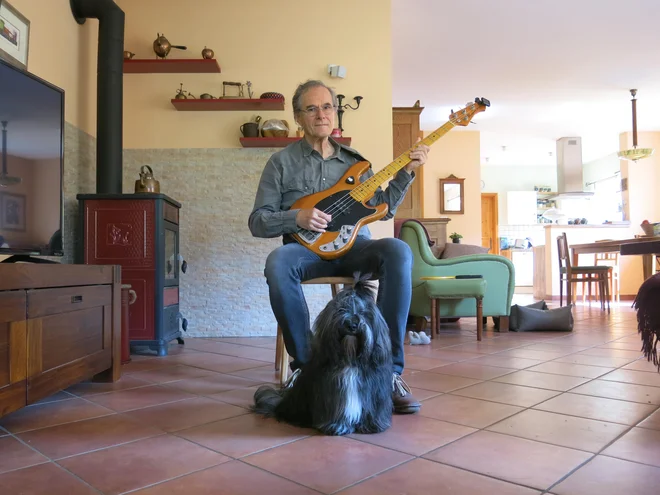 Čarli Novak je bil svojčas vodilni slovenski in jugoslovanski basist.<br />
Foto: Zdenko Matoz