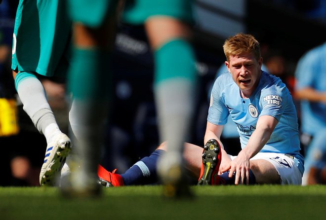 Kevin de Bruyne se je poškodoval ob zadnji zmagi proti Tottenhamu. FOTO: Reuters