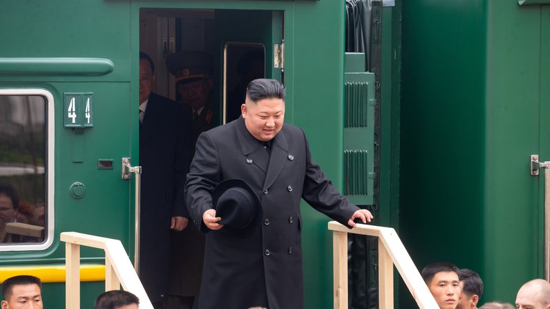 Fotografija: Severnokorejski vodja upa, da bo pri ruskem voditelju naletel na podporo glede odprave sankcij. FOTO: Handout Reuters