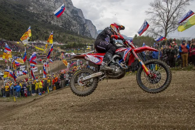 Motokrosist Tim Gajser se je kot dijak zjutraj učil, nato šel na trening in potem v šolo. FOTO: HRC