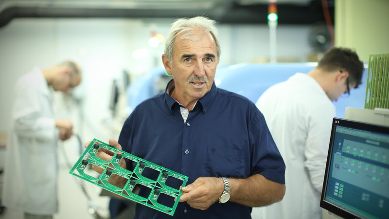 Fotografija: Družba MI elektronika, ki jo je ustanovil Ignac Mertik, je prihodke povečala za tretjino, na 6,3 milijona evrov. Foto: Jure Eržen/Delo
 