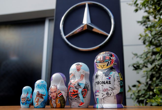 Takole so v Azerbajdžanu upodobili pet naslovov Lewisa Hamiltona. FOTO: Reuters
