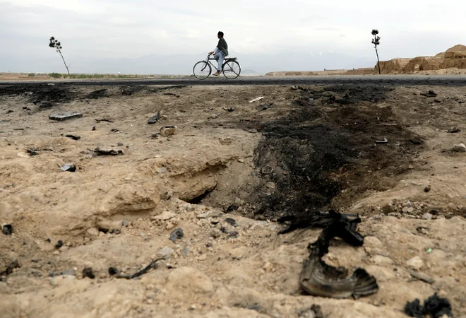 Čeprav je v Afganistanu v prvih treh mesecih letos umrlo 581 ljudi, je to za slovensko vlado varna država. FOTO: Reuters