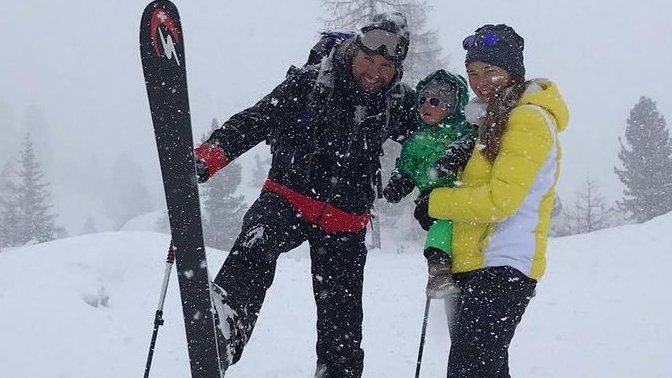 Fotografija: Srečna družina na snegu. FOTO: Tina Maze / Twitter
