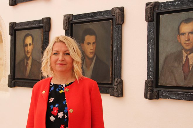 »Razstava je dragocena in nova,« pravi dr. Sarita Vujković, direktorica Muzeja sodobne umetnosti v Banjaluki FOTO: Simona Fajfar
