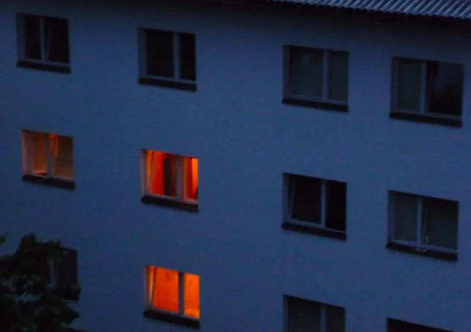 Preselili smo se v blok, sam sem začel služiti denar, poleg službe tudi z glasbo in lutkovno skupino. FOTO Dejan Vodovnik