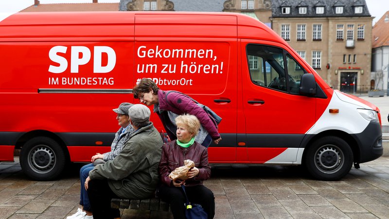 Fotografija: Novo vodstvo SPD kaže pripravljenost, da bi nagnili stranko bolj v levo. Vprašanje je le, koliko v levo. FOTO: Reuters