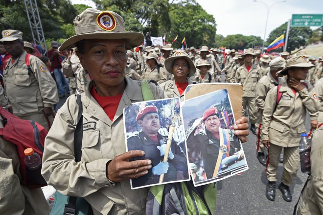 Režim še vedno uživa podporo pripadnikov oboroženih sil. FOTO: AFP