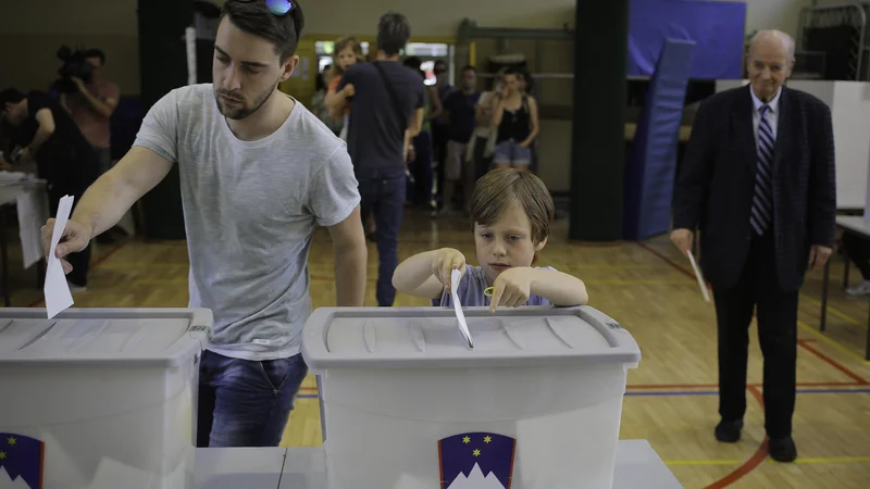 Za spremembo volilne zakonodaje oziroma okrajev, med katerimi so v 26 letih nastale takšne razlike, da so po sklepu ustavnih sodnikov v nasprotju z ustavnimi načeli pravne države, ima državni zbor čas do decembra 2020. FOTO: Jože Suhadolnik/Delo