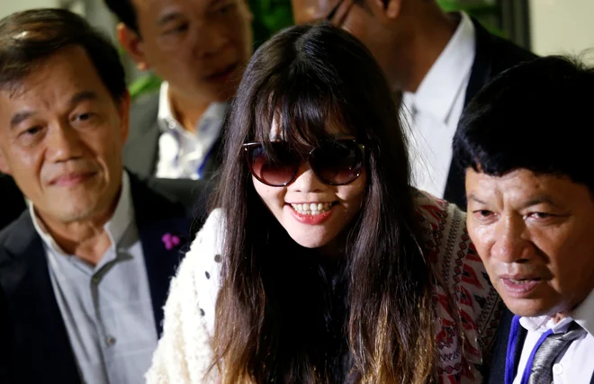 Doan Thi Huong je bila prepričana, da sodeluje v resničnostnem šovu.&nbsp;FOTO: Nguyen Huy Kham/Reuters