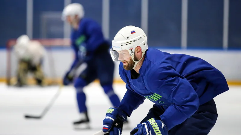 Fotografija: Andrej Hebar po tekmi z Madžarsko in sobotnem treningu, s katerega je ta fotografija, ostaja v tretjem napadu risov. FOTO
Matic Klansek Velej/Sportida