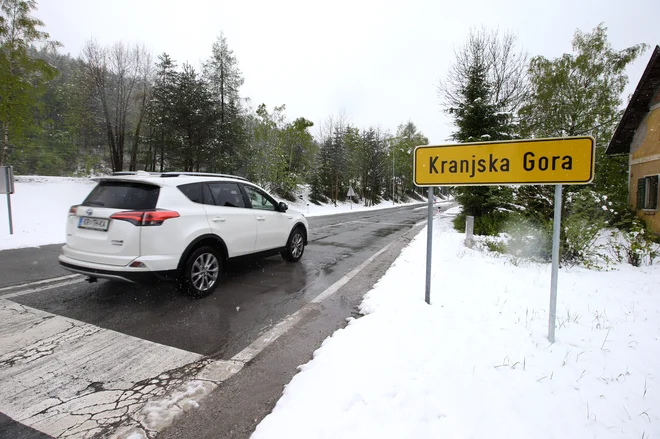 Sneg v Kranjski gori FOTO: Jože Suhadolnik