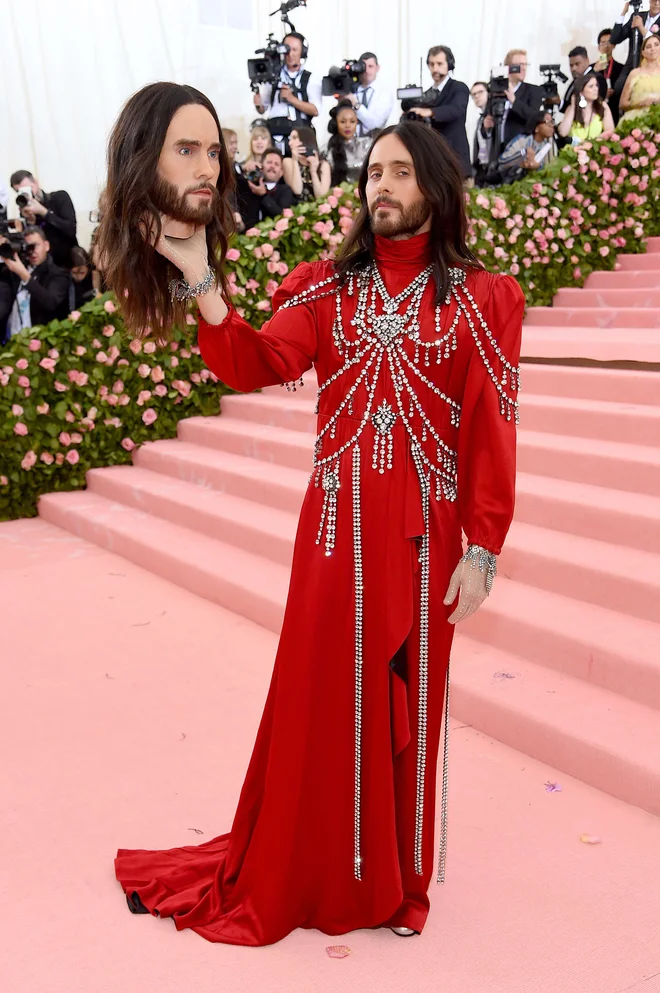 Jared Leto kot oglas za Guccija, letošnjega sponzorja razstave